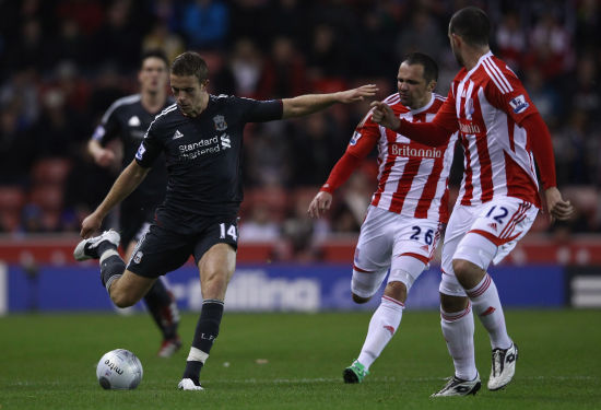 上海申花续约斯卢茨基，欲在亚冠和巴西引援中提升竞争力，期待其带领球队争冠。（申花续约斯卢茨基：力拼亚冠、升级巴西引援，盼率队冲冠）