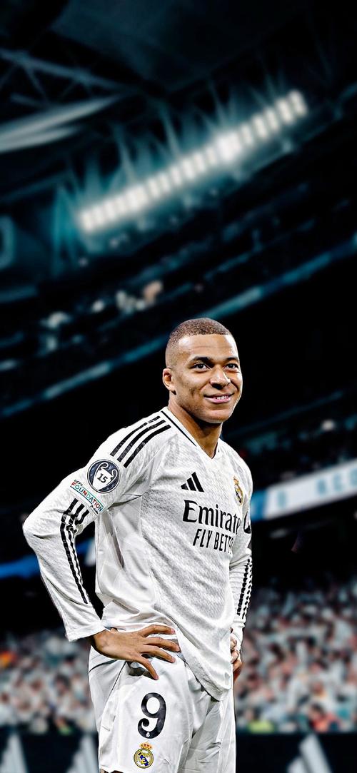 足球国足后防双塔表现稳固（国足后防双塔稳如磐石）