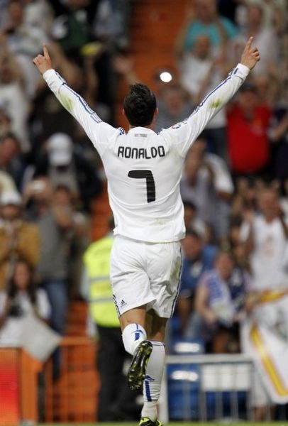 曼城德布劳内助攻斯特林破门（曼城斯特林破门 德布劳内献助攻）