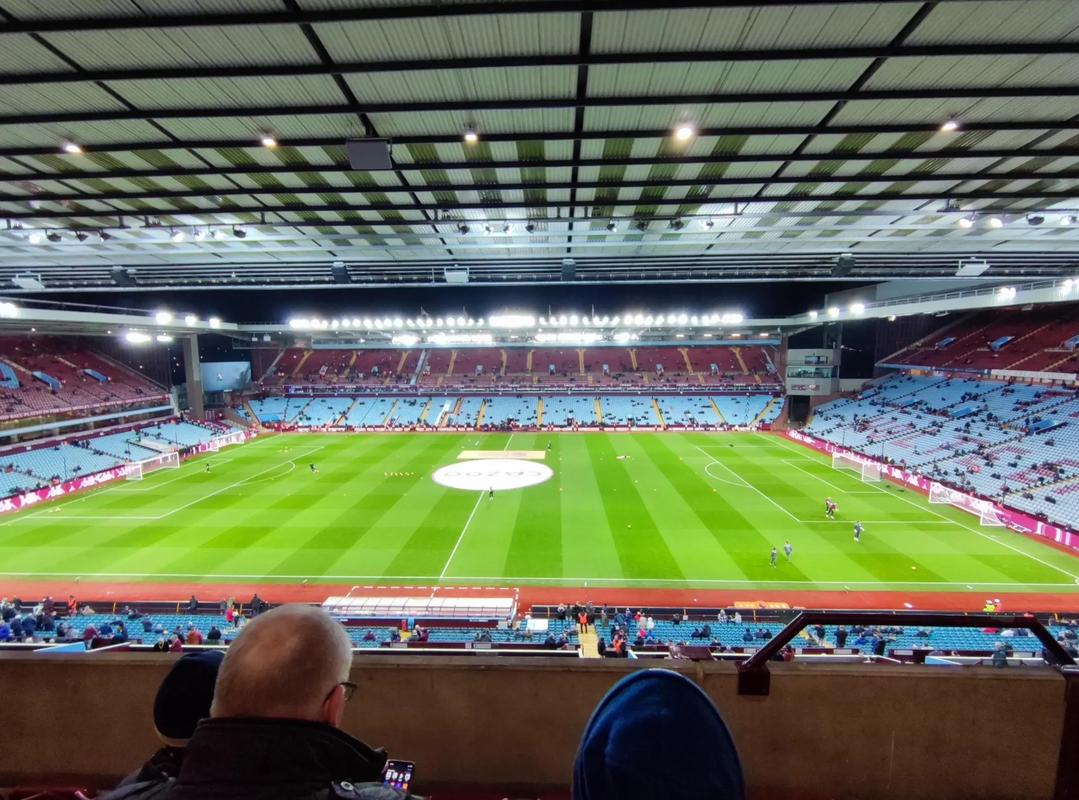 福建顽强斗志值得尊敬（福建的坚韧精神令人敬佩）