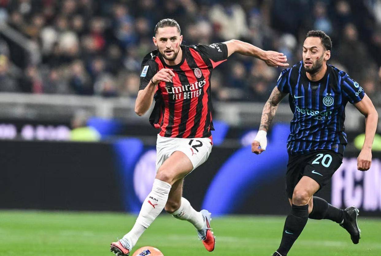 足球曼联门将世界级神扑登上热搜（曼联门将上演世界级扑救，火速登上热搜）